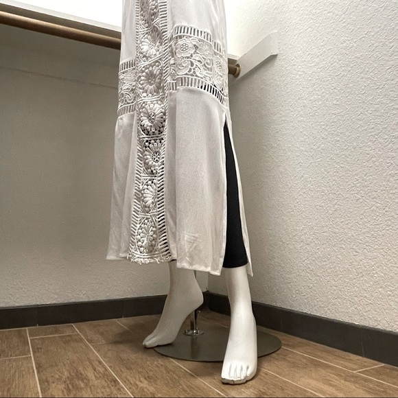 Skies are Blue White Lace Detail Halter Maxi Dress Sz S/P - Picture 4 of 6